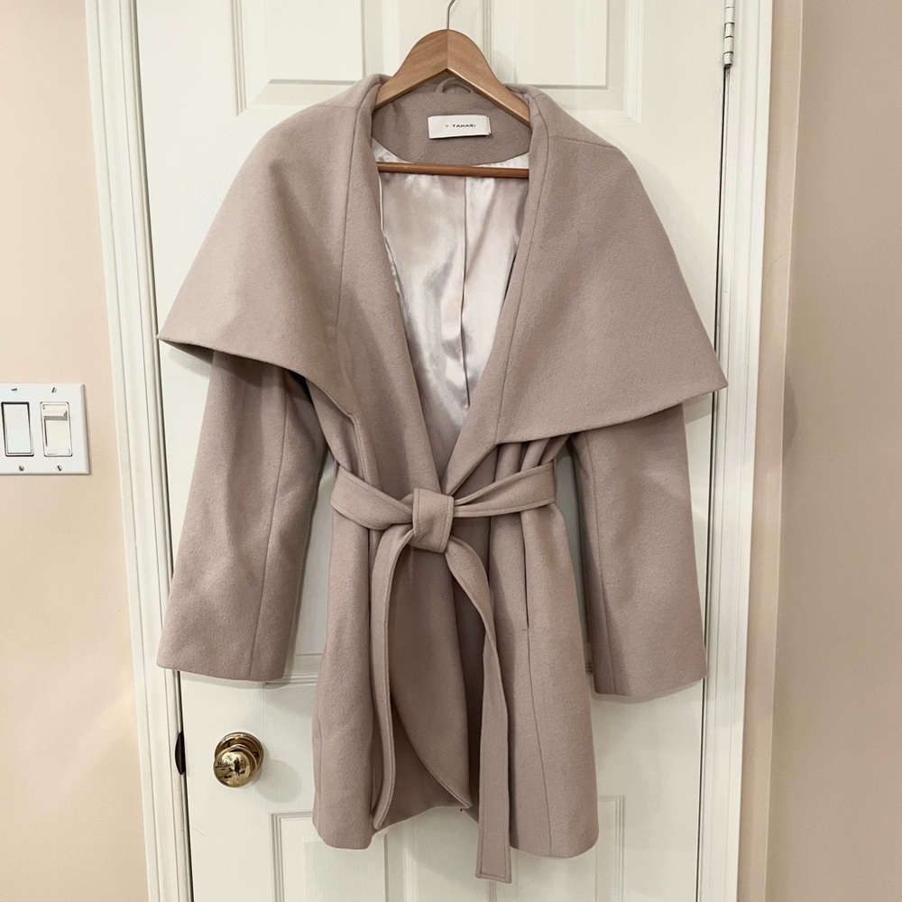 T Tahari Wool Blend Wrap Coat Shawl Collar Belted Women’s Size L - Picture 2 of 15